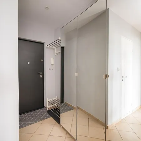 Mokotow Skyline Panorama By Bookinghost Lejlighed